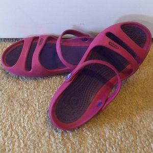 Women’s croc sandals